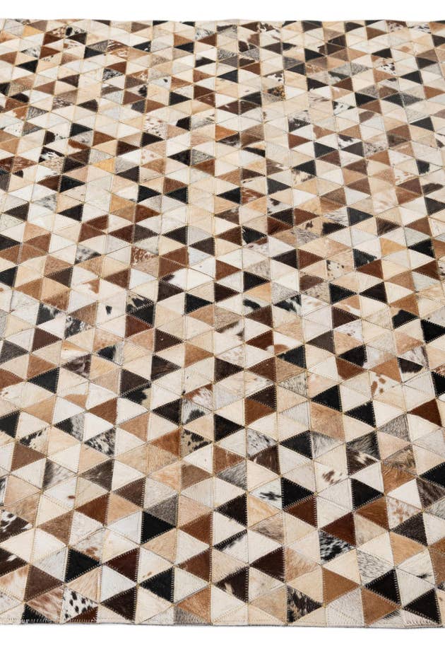 Detail image of 5' 1 x 7' 11 Cowhide - Patchwork Rug