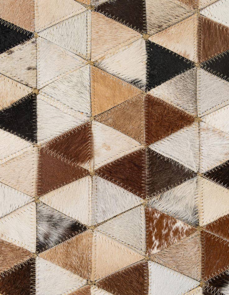 Detail image of 5' 1 x 7' 11 Cowhide - Patchwork Rug