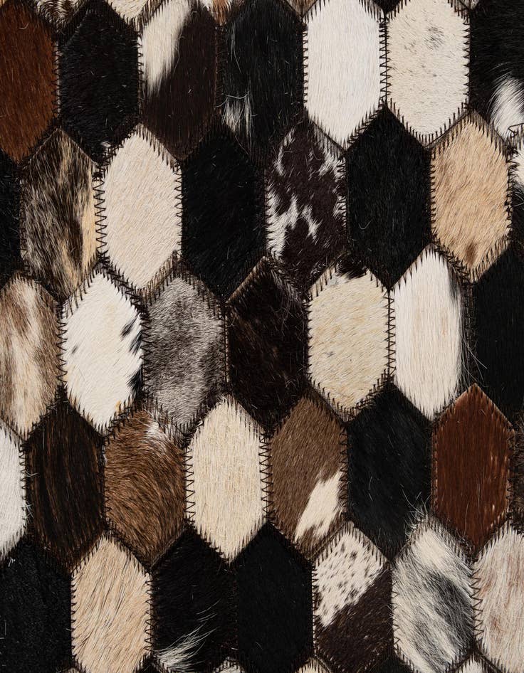 Detail image of 5' 1 x 8' Cowhide - Patchwork Rug