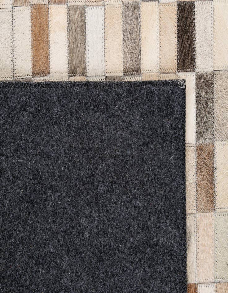 Detail image of 5' 1 x 8' Cowhide - Patchwork Rug
