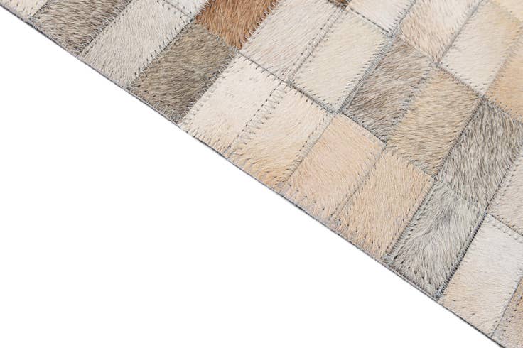 Detail image of 5' 3 x 8' Cowhide - Patchwork Rug