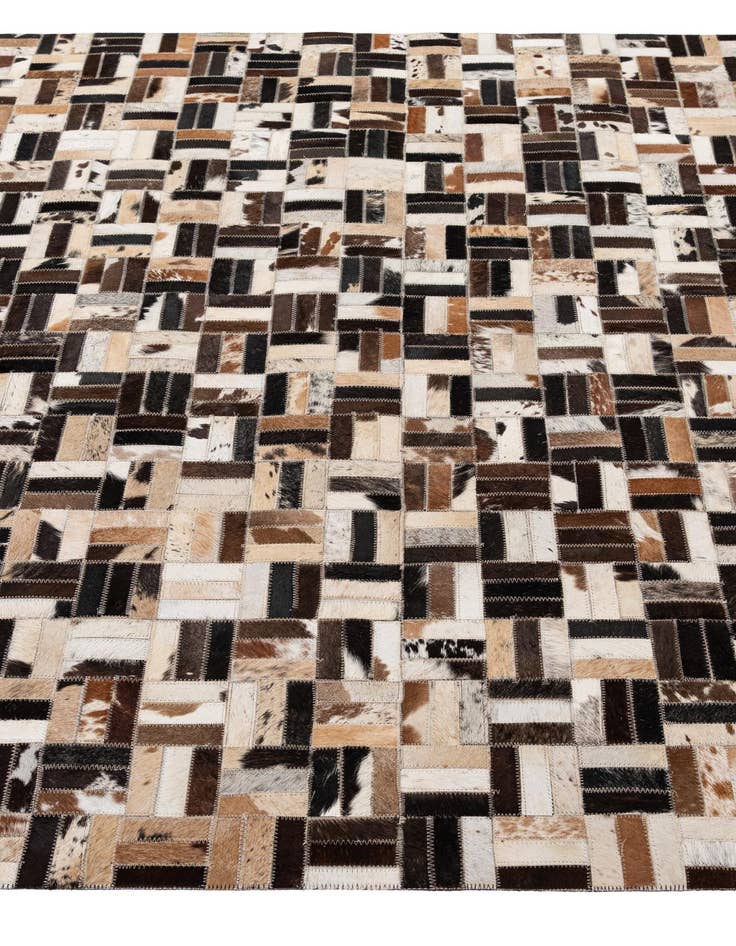 Detail image of 5' x 7' 11 Cowhide - Patchwork Rug