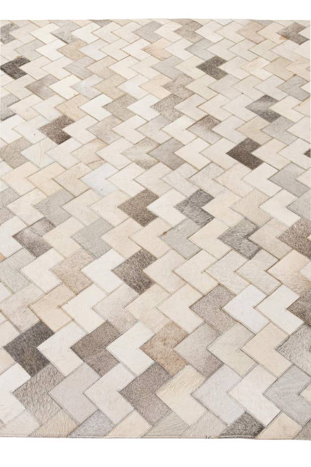 Detail image of 5' 2 x 7' 11 Cowhide - Patchwork Rug