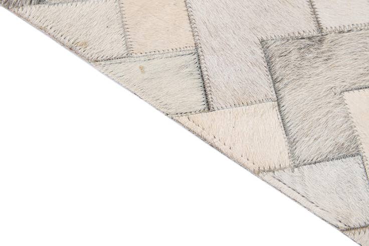 Detail image of 5' 2 x 7' 11 Cowhide - Patchwork Rug