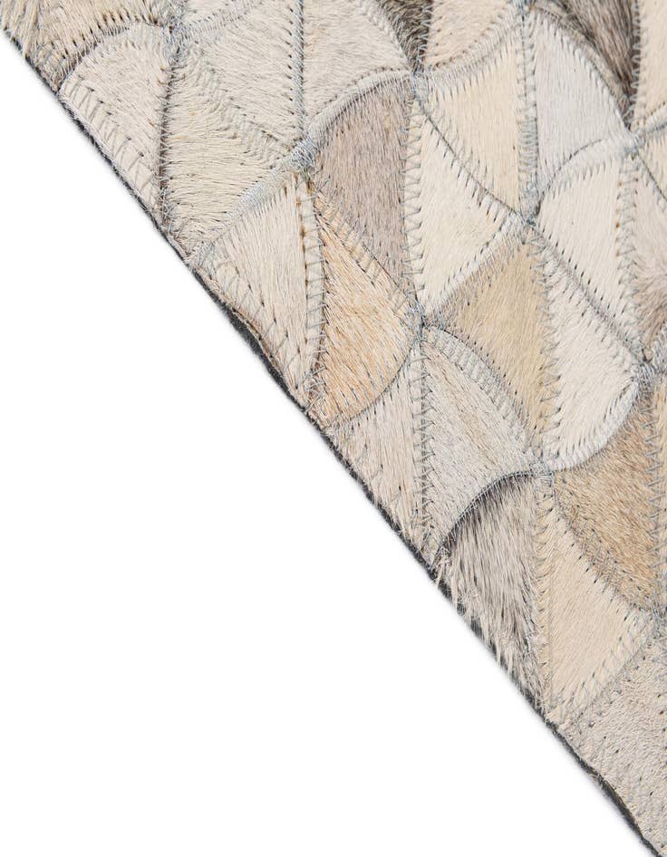 Detail image of 5' x 8' 1 Cowhide - Patchwork Rug