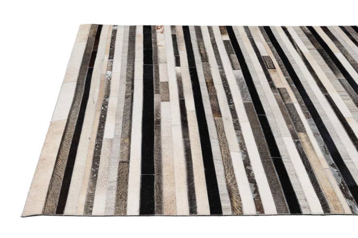Detail image of 5' x 7' 11 Cowhide - Patchwork Rug