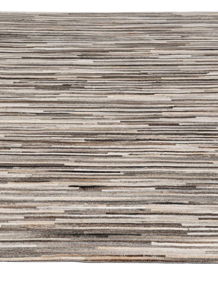 Detail image of 5' 1 x 7' 11 Cowhide - Patchwork Rug