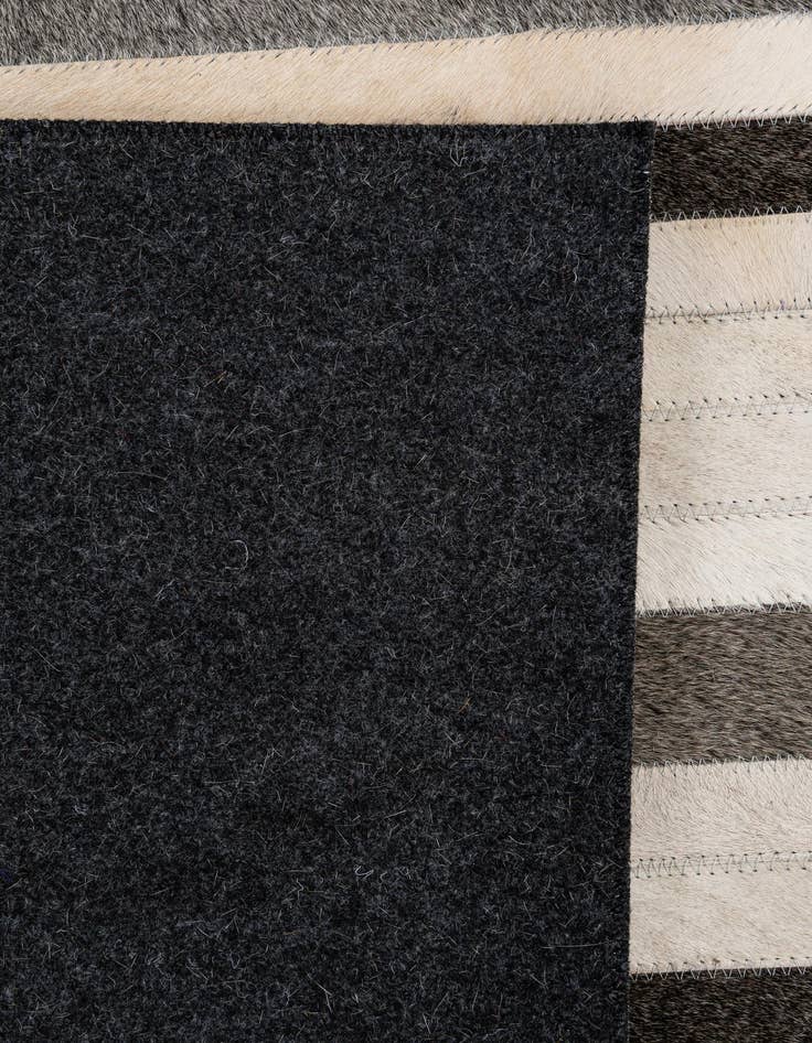 Detail image of 5' x 7' 11 Cowhide - Patchwork Rug