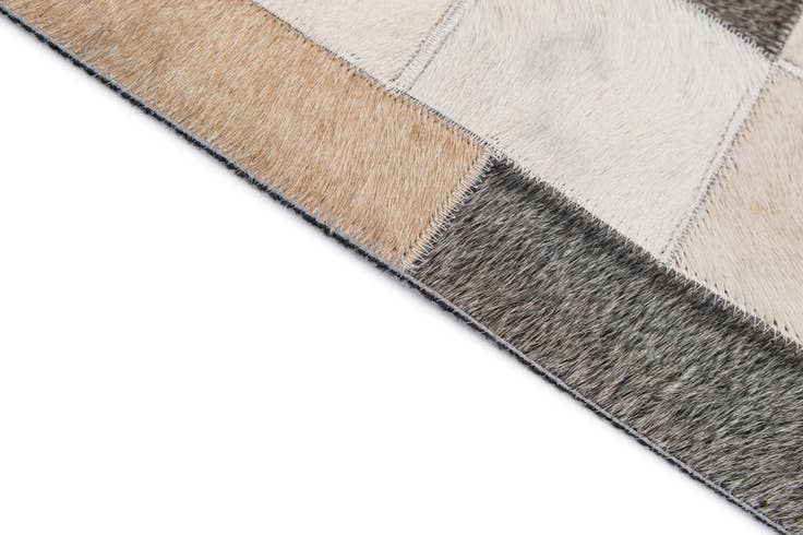 Detail image of 5' x 7' 10 Cowhide - Patchwork Rug
