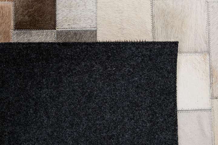5' 1 x 8' Cowhide - Patchwork Rug
