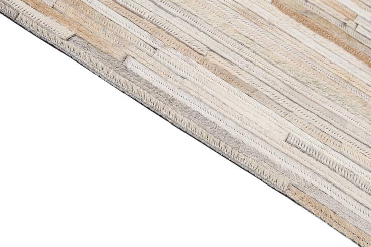Detail image of 5' 1 x 8' Cowhide - Patchwork Rug
