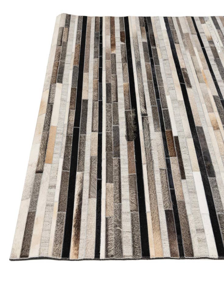 Detail image of 5' 1 x 8' Cowhide - Patchwork Rug