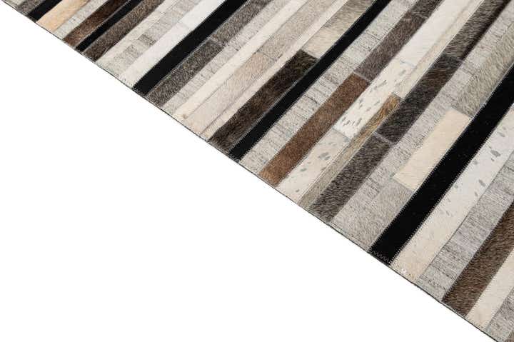 5' 1 x 8' Cowhide - Patchwork Rug