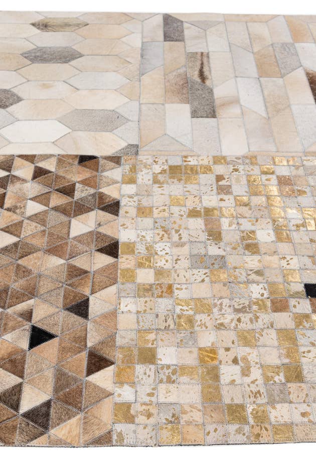 Detail image of 5' 2 x 8' Cowhide - Patchwork Rug