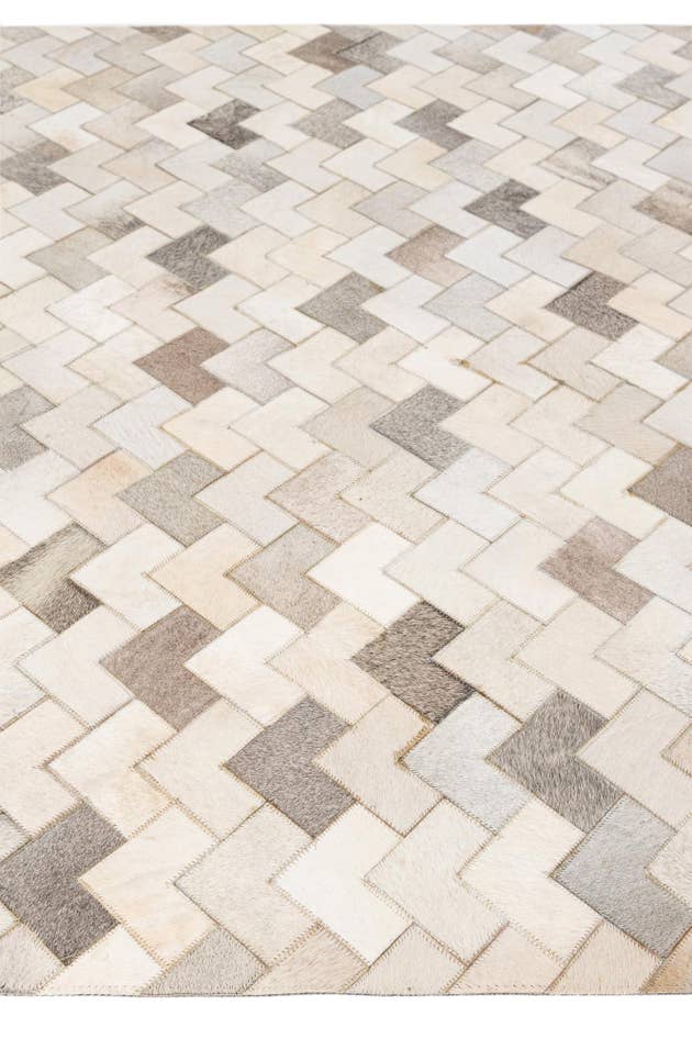 Detail image of 5' 2 x 8' Cowhide - Patchwork Rug