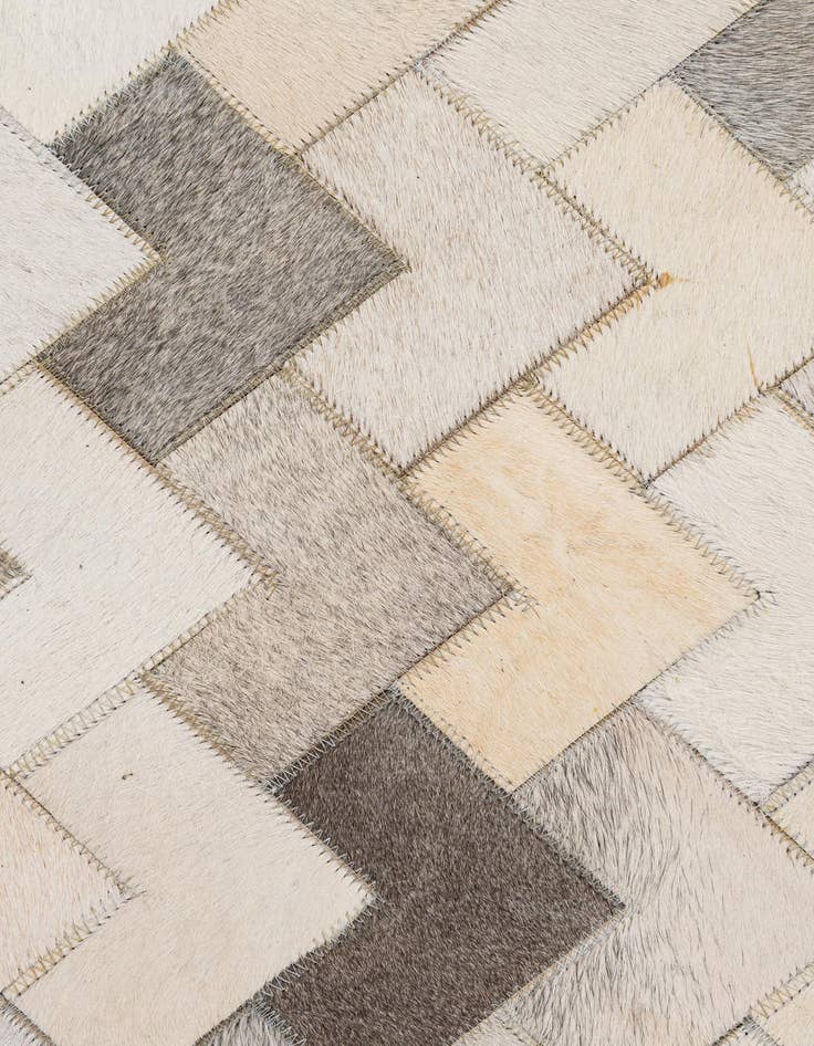 Detail image of 5' 2 x 8' Cowhide - Patchwork Rug