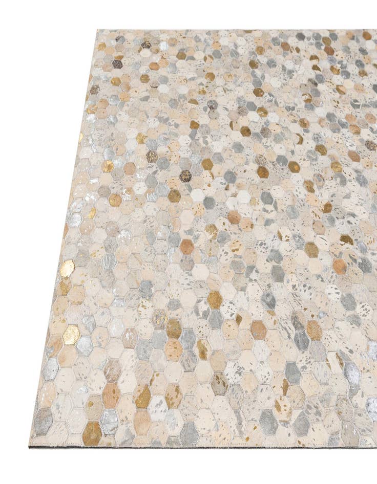 Detail image of 5' 1 x 8' Cowhide - Patchwork Rug