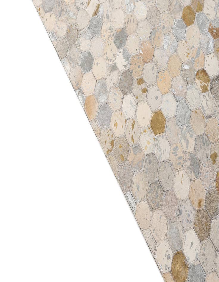 Detail image of 5' 1 x 8' Cowhide - Patchwork Rug