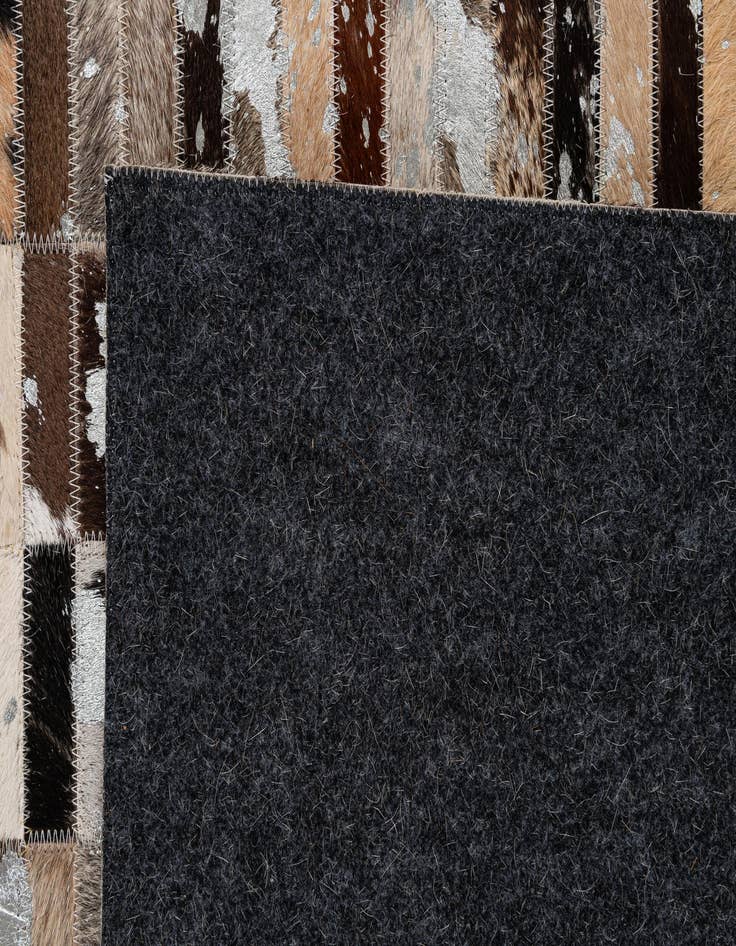 Detail image of 5' x 7' 11 Cowhide - Patchwork Rug