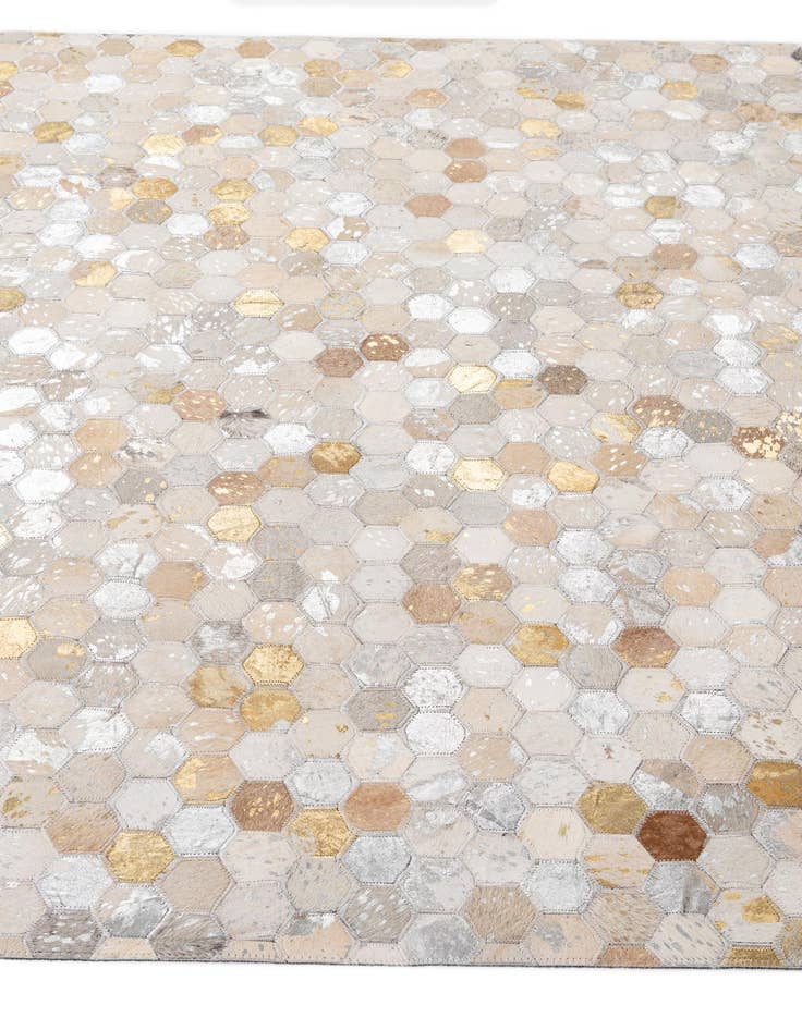 Detail image of 5' x 7' 11 Cowhide - Patchwork Rug
