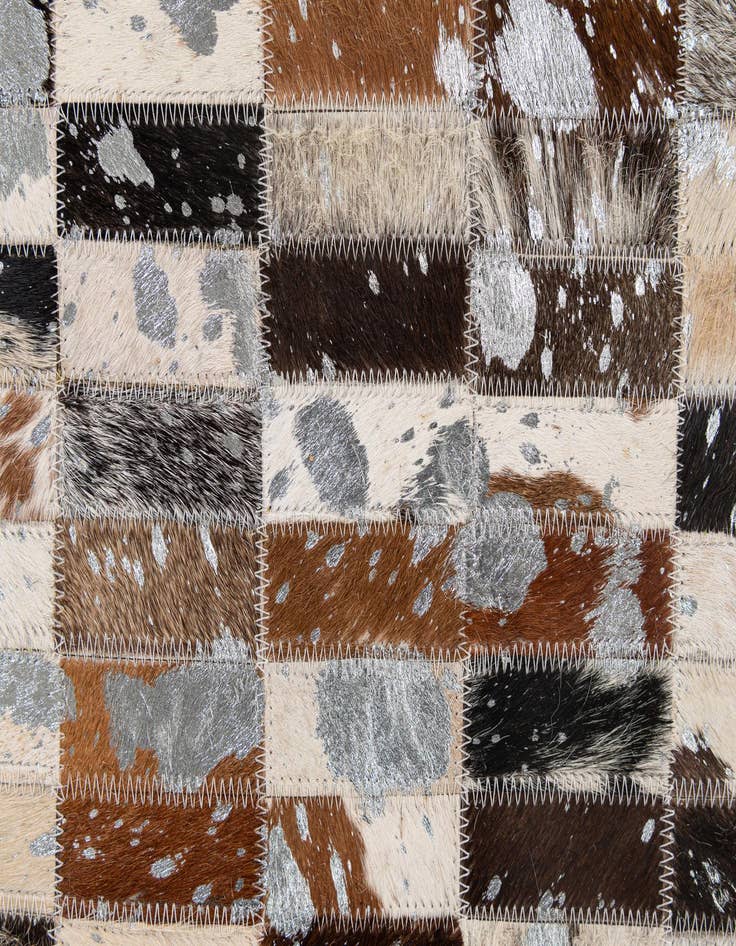 Detail image of 5' x 7' 11 Cowhide - Patchwork Rug