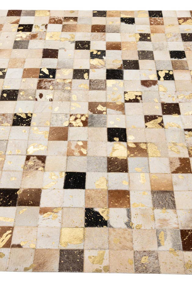 Detail image of 5' 1 x 8' Cowhide - Patchwork Rug