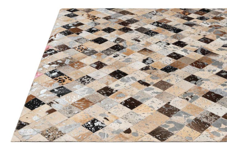 Detail image of 5' 1 x 8' Cowhide - Patchwork Rug