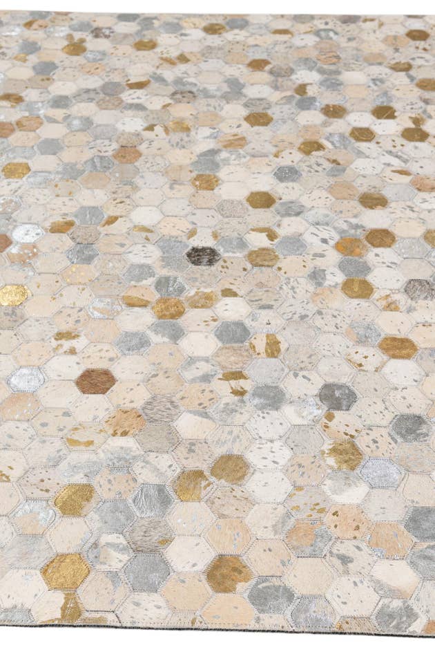 Detail image of 5' 1 x 7' 10 Cowhide - Patchwork Rug