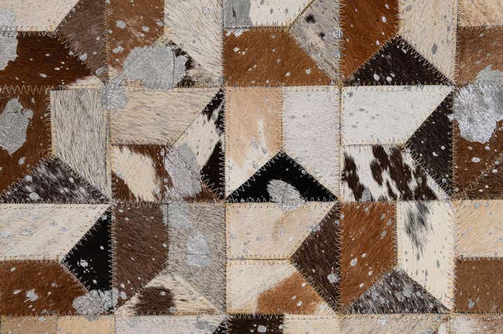 5' 1 x 8' Cowhide - Patchwork Rug