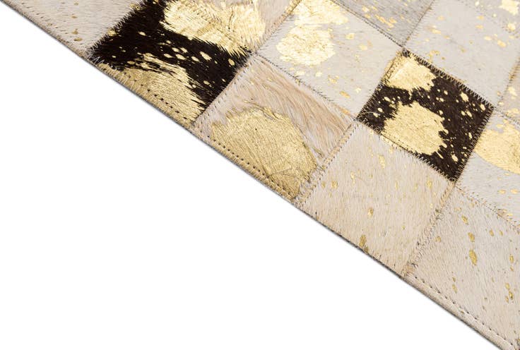 Detail image of 5' 1 x 8' Cowhide - Patchwork Rug