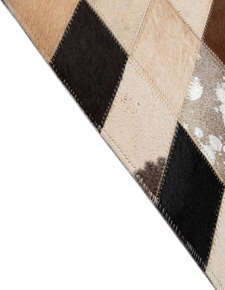Detail image of 5' 1 x 8' Cowhide - Patchwork Rug