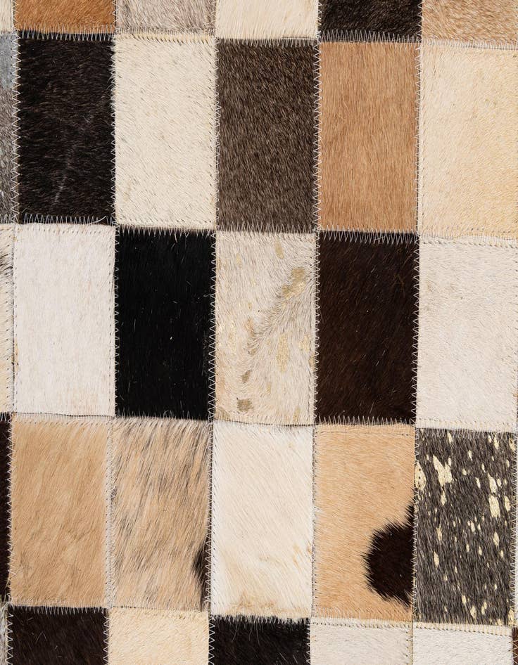 Detail image of 5' 1 x 8' Cowhide - Patchwork Rug