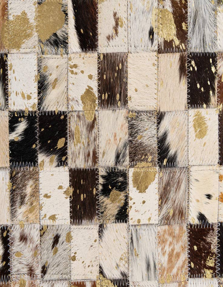 Detail image of 5' 1 x 8' Cowhide - Patchwork Rug