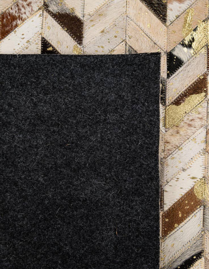 Detail image of 5' 2 x 8' Cowhide - Patchwork Rug