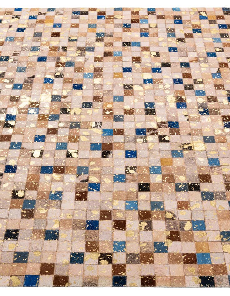 Detail image of 5' 1 x 7' 11 Cowhide - Patchwork Rug