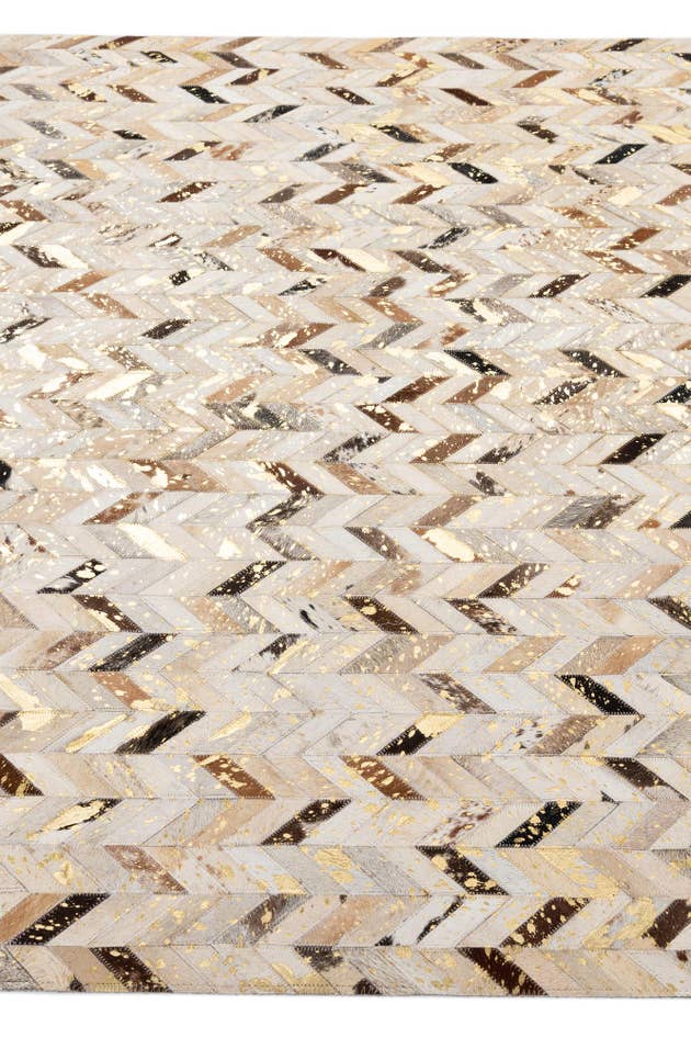 Detail image of 5' 2 x 7' 11 Cowhide - Patchwork Rug