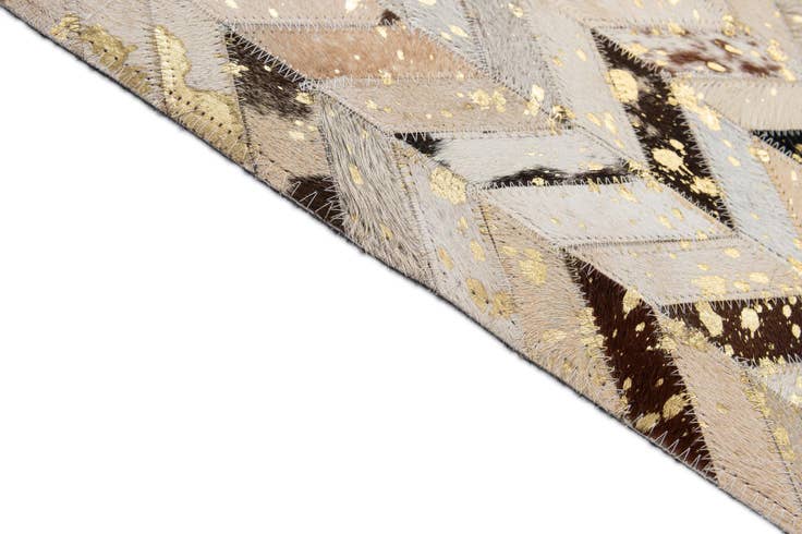 Detail image of 5' 2 x 7' 11 Cowhide - Patchwork Rug