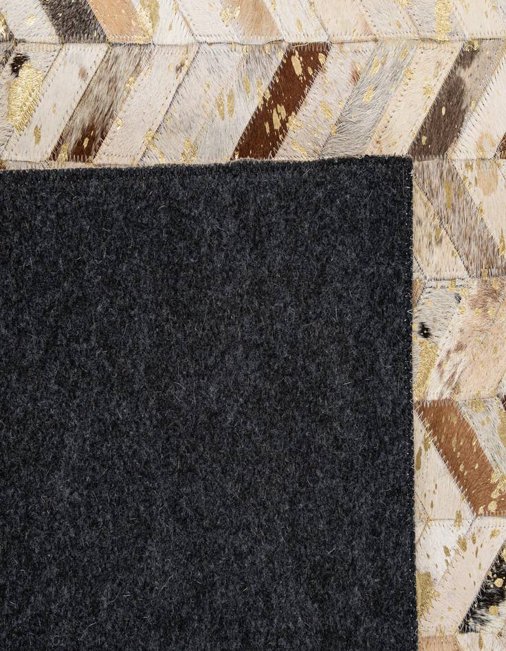 Detail image of 5' 2 x 7' 11 Cowhide - Patchwork Rug