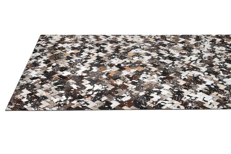 Detail image of 5' x 7' 11 Cowhide - Patchwork Rug