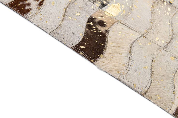 Detail image of 5' 1 x 7' 11 Cowhide - Patchwork Rug