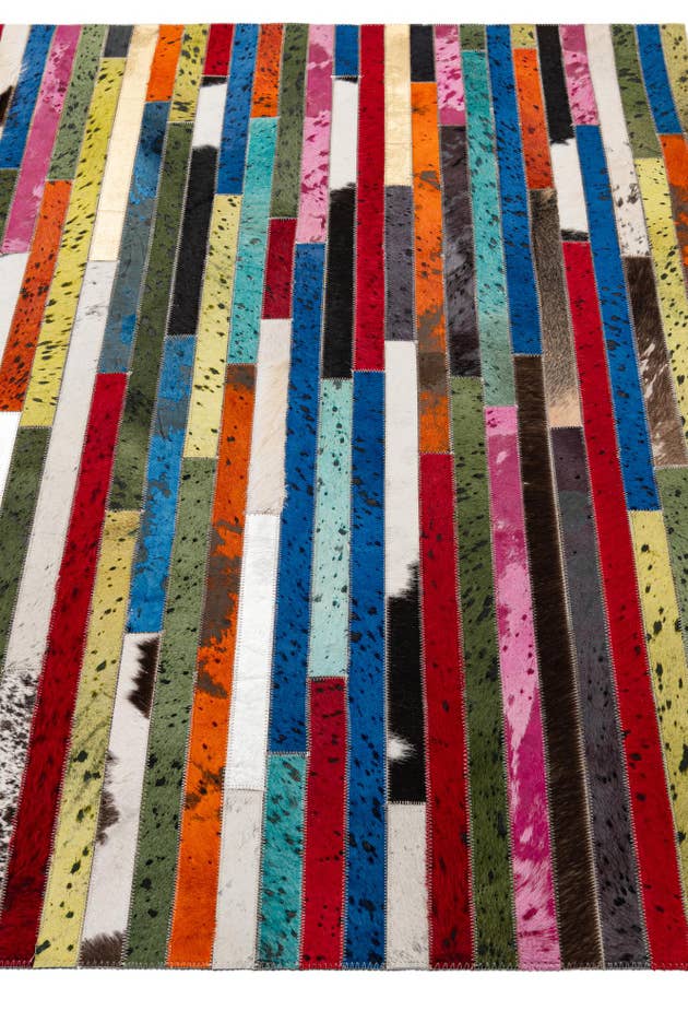 Detail image of 5' 1 x 8' 2 Cowhide - Patchwork Rug