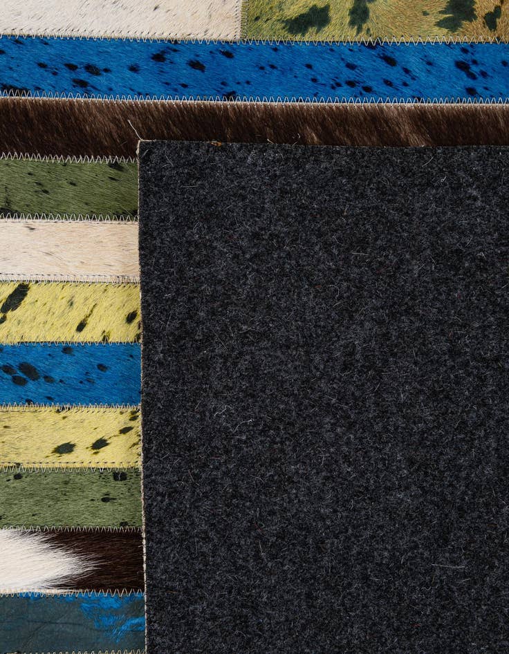 Detail image of 5' 1 x 7' 11 Cowhide - Patchwork Rug