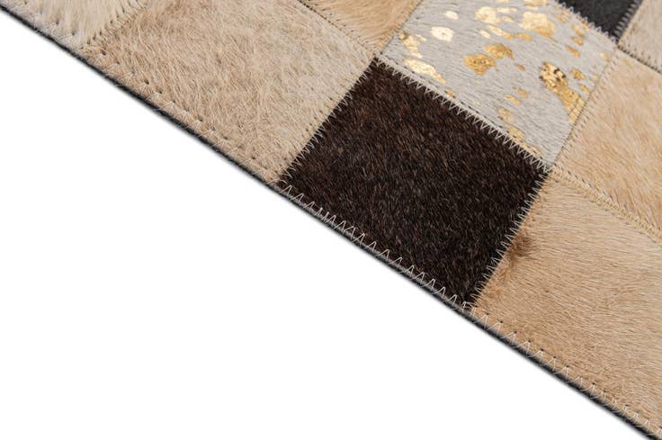 Detail image of 5' 1 x 8' Cowhide - Patchwork Rug