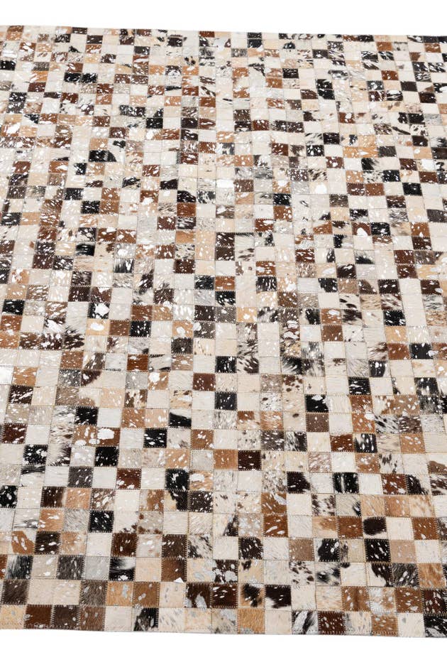 Detail image of 4' 11 x 8' Cowhide - Patchwork Rug