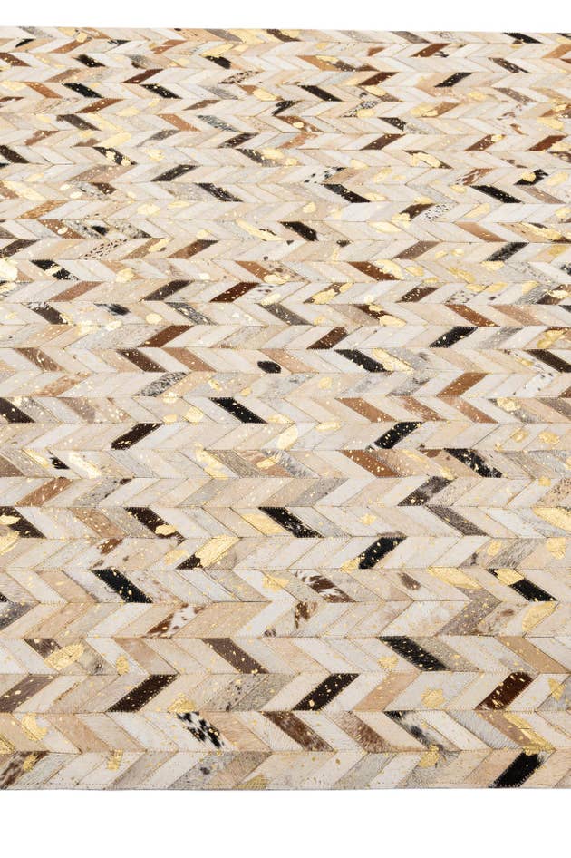 Detail image of 5' 2 x 8' Cowhide - Patchwork Rug