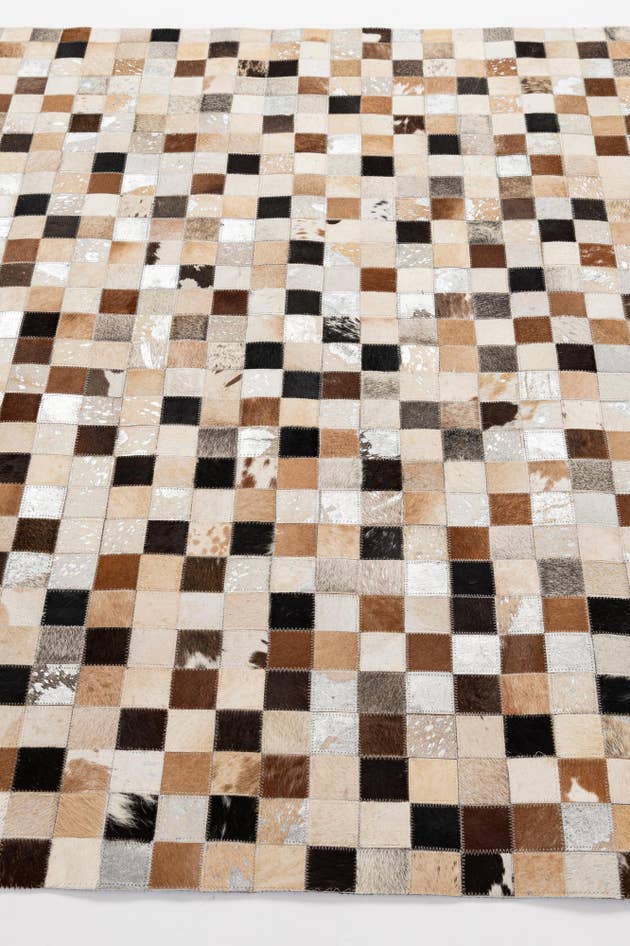 Detail image of 5' 1 x 7' 11 Cowhide - Patchwork Rug