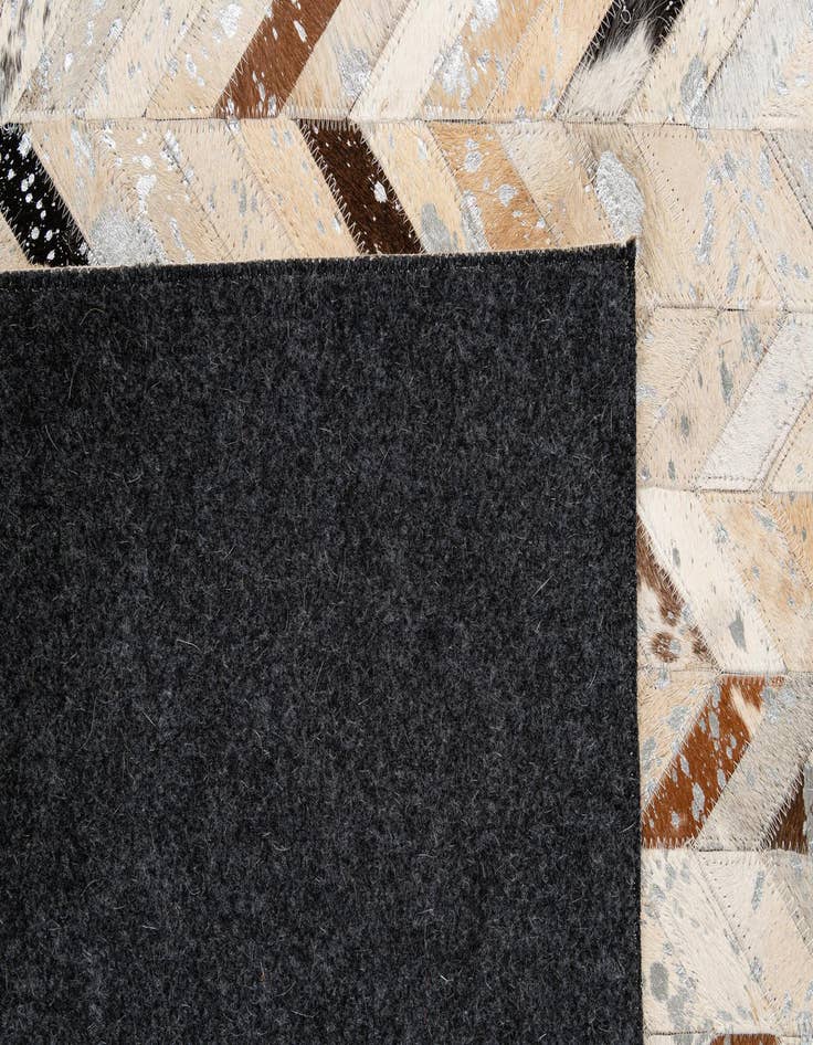 Detail image of 5' 2 x 8' Cowhide - Patchwork Rug