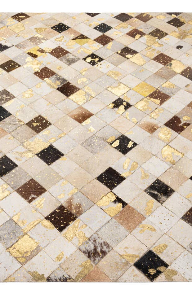 Detail image of 5' 1 x 8' Cowhide - Patchwork Rug