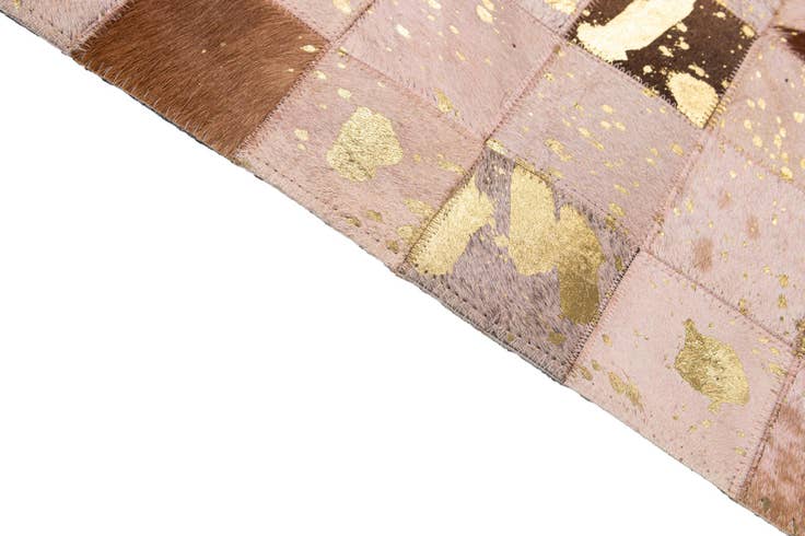 Detail image of 5' 3 x 8' Cowhide - Patchwork Rug