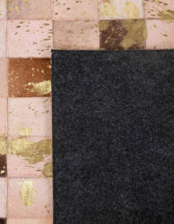 Detail image of 5' 3 x 8' Cowhide - Patchwork Rug